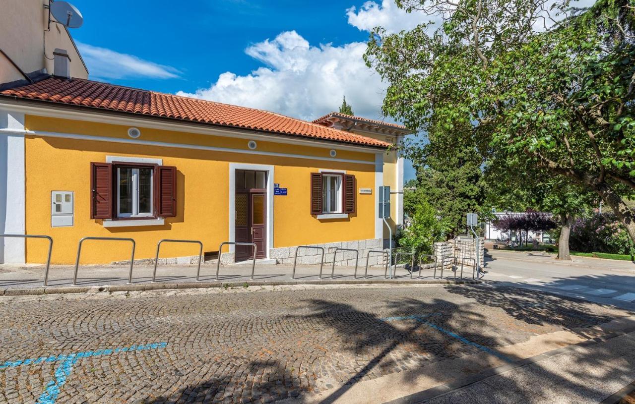 Apartment Lazzarich With Terrace Porec Esterno foto